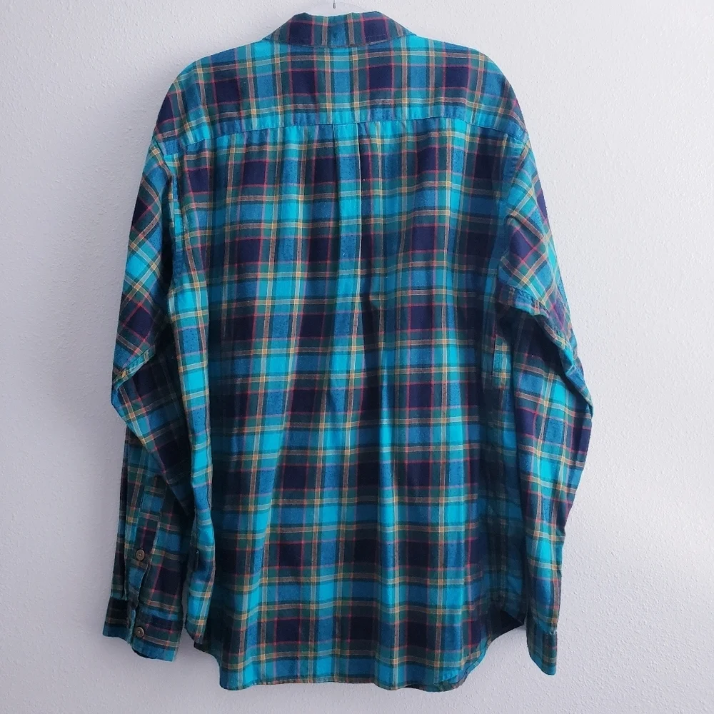 Patagonia Plaid Long Sleeve Button Down Top